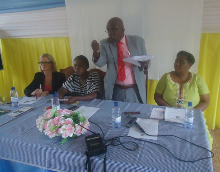 Umuyobozi w'inama y'ubutegetsi ya AMIR, Nzagahimana J.M.V., asaba za SACCO kuza mu ihiruro.