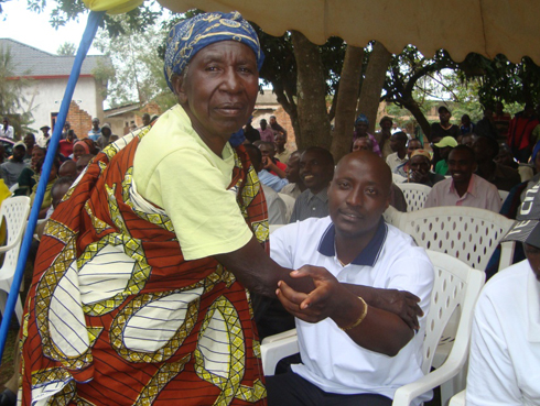 Nzamukwereka ashimira Habimana Djamali wari umwemereye amafaranga yo gutanga mu kigega AgDF.