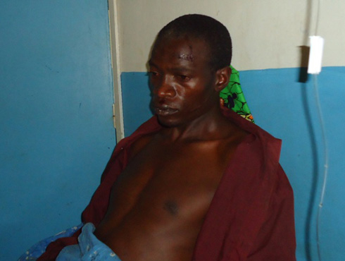 Nzeyimana Samuel watewe ibyuma azira kwinjira umugore w