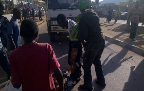 Olivier wagongewe muri iyi mpanuka avanwa mu mapine y'imodoka.