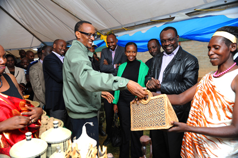 Benshi mu Banyarwanda ngo babona perezida Kagame nk