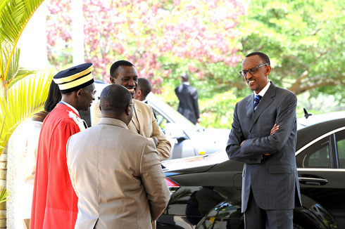 Perezida Kagame arashaka ko inzego nkuru z'igihugu zifata ingamba zo kongera ibihano, ikoreshwa ry'ikoranabuhanga n'ububasha bw'Abunzi