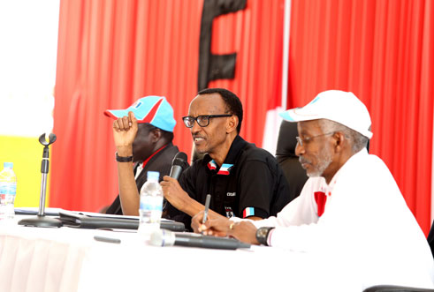 Umuyobozi wa FPR akaba na perezida wa Repubulika yasabye abanyamuryango ba FPR-Inkotanyi kwibona mbere na mbere nk