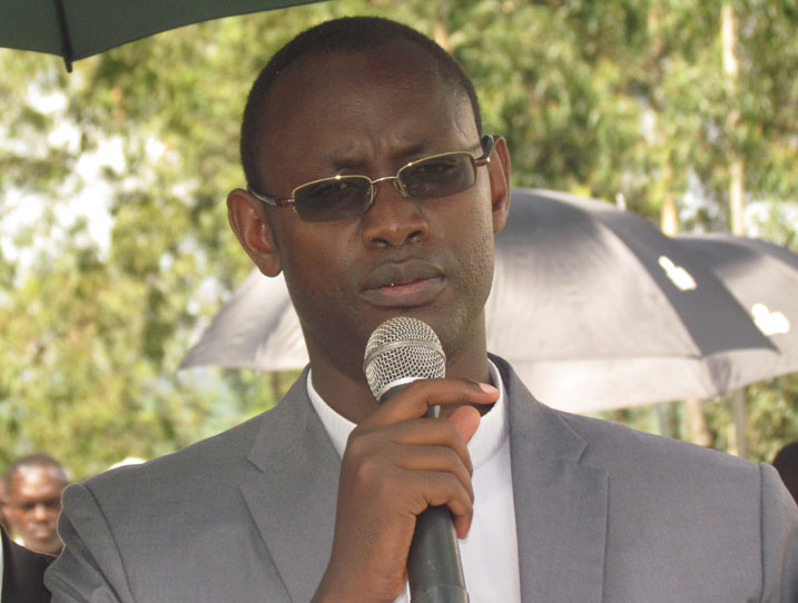 Padiri Kayisabe avuga ko Padiri Munyaneza yabaye urugero rwiza ku bandi bapadiri bakwiye gukurikiza.