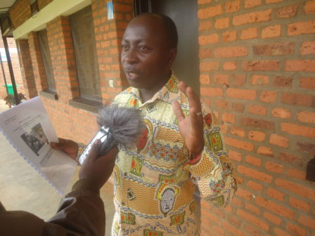 Padiri Niragire Velens, umuyobozi wa komisiyo y'ubutabera n'amahoro muri diyosezi gatolika ya Cyangugu.