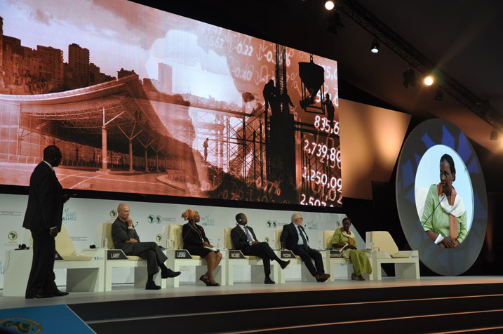 Abatanze ibiganiro mu kiganiro African Economy Outlook harimo na Ambasaderi Valentine Rugwabiza uyobora Rwanda Development Board (RDB).