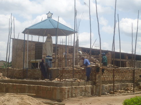 Imirimo yo gusana Paruwasi Gatulika ya Byimana yaratangiye.