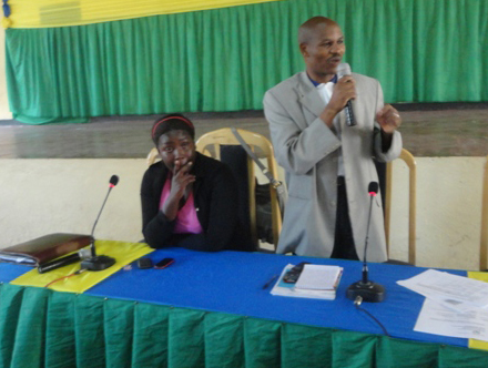 Pasiteri Gabriel Rutikanga yasabye imiryango kwisubiraho mu mibanire yo mu ngo.