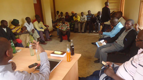 Patrick Muturutsa ushinzwe ibikorwa by'ubuzima asaba abaturage gufata neza ibikorwa remezo.