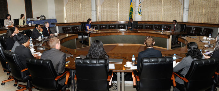 Perezida Kagame mu kiganiro n'abanyeshuri bo mu ishuri ry'icungamutungo rya Kellogg.