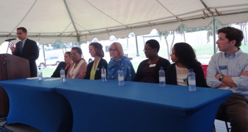 Abahagarariye Ambasade na za kaminuza zo muri Amerika, baje gusobanurira abanyeshuri bo mu Rwanda uko bajya kwiga bafashijwe na gahunda ya ‘MasterCard Foundation Scholars.