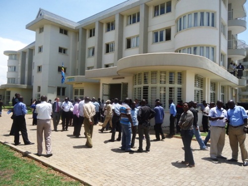 Isomwa ry'urubanza ryari ryitabiriwe n'abantu benshi, bagizwe ahanini n'abanyamakuru hamwe n'indorerezi.