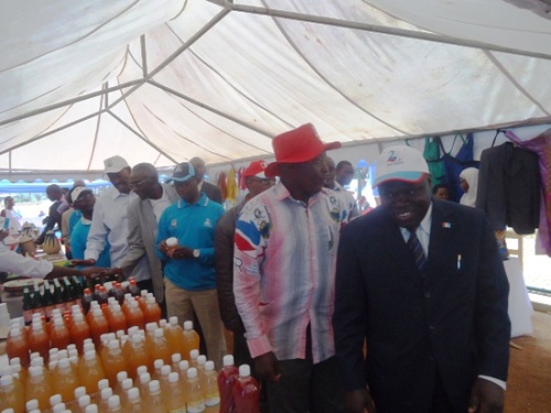 Bamwe mu banyamuryango ba RPF-Inkotanyi bari baje kumurika ibikorwa byabo bishimira ko bimaze kubageza ku bukire.