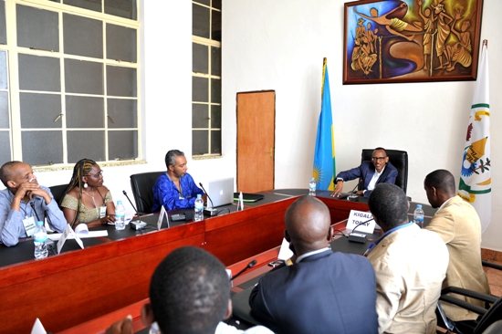 Abanyamakuru bitabiriye ikiganiro n'umukuru w'igihugu babonye umwanya uhagije wo kubaza ibibazo bitandukanye.