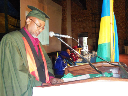 Prof Paul Rutayisire ukuriye ikigo cya Kaminuza gishinzwe gukemura amakimbirane.