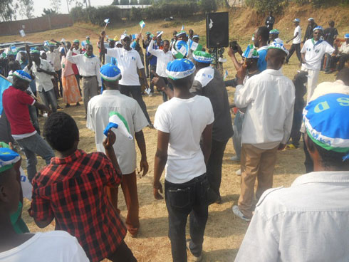 Abayoboke ba PSD bitabiriye ibikorwa byo kwamamaza mu karere ka Kamonyi.