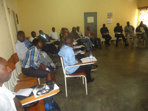 Biyemeje gukumira barushimusi.