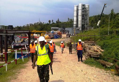 Aha abanyeshuri biga i Nyakinama mu ishuri RDF command and staff College basuraga umushinga wo kuvoma gazi mu Kivu