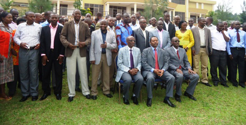 Abitabiriye inama igamije kwiga uburyo imiryango nterankunga yarushaho gutanga umusaruro.