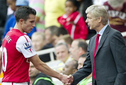 RVP asezera kuri Wenger.