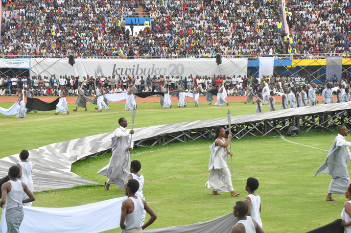 Urubyiruko rw'u Rwanda rutwaye urumuri rw'icyizere nk'ikimenyetso cyerekana ko u Rwanda rufite ahazaza heza hazira icuraburindi.