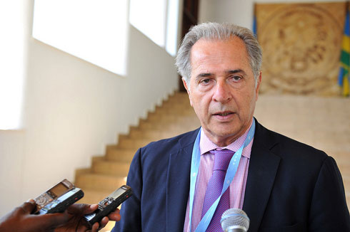 Umuyobozi wa gahunda ya mudasobwa imwe kuri buri mwana(One Laptop per Child/OLPC) ku rwego rw'isi, Rodrigo Arboleda.