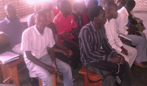 Abarimu bamwe bishimiye imyanzuro yafashwe, abandi ntibayakira neza.