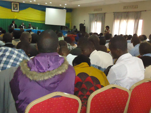 Abayobozi baganiriye byinshi kuri gahunda ya "Ndi Umunyarwanda" biyemeza guhindura abo bayobora.