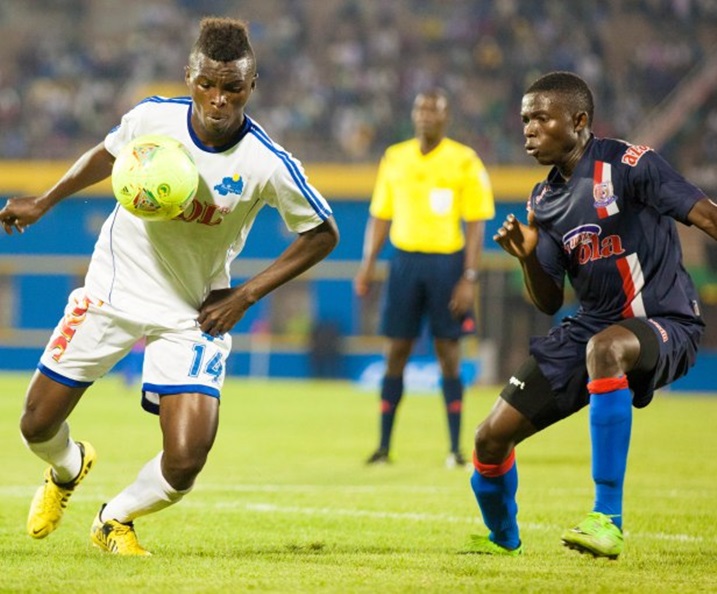 Rutamizamuwa Rayon Sport Mutombo Govin yaguze muri Espoir FC yagerageje gushaka igitego ariko birananirana.