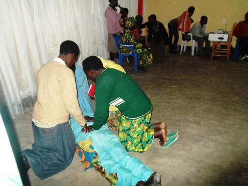 Bamwe bakanguriye abandi kuyoboka Imana no kwirinda ibikorwa bibi babinyujije mu ikinamico