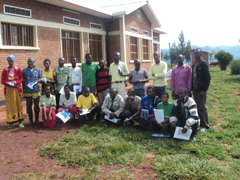 Abagize ihuriro Rusizi Youth Network batangije gahunda yo kurwanya malariya muri ako karere.