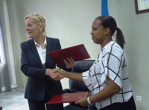 Umunyamabanga muri MINECOFIN, Pichette Kampeta na Ambasaderi w