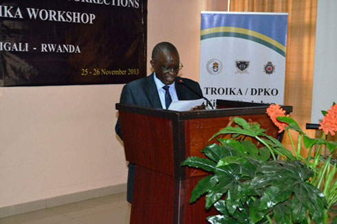 Rwarakabije atangaza ko u Rwanda ruri mu nzira yo guca ubumenyi bucye mu bacungagereza.