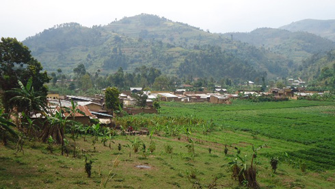 Santere ya Mugu iri hafi y'umupaka w'u Rwanda na Uganda. Ifatwa nk'icyambu cy'ifumbire mvaruganda ijya kugurishwa magendu muri Uganda.