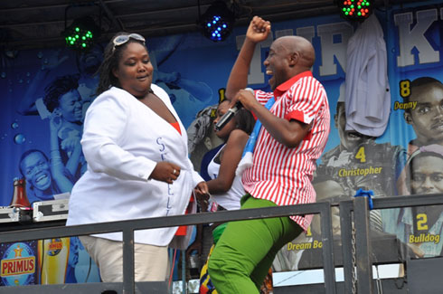 Senderi n'umwe mu bafana be bakomeye uzwi cyane ku izina rya Mukarujanga.