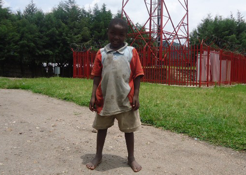 Shukuru avuga ko akomoka Kamwenge ho muri Uganda.