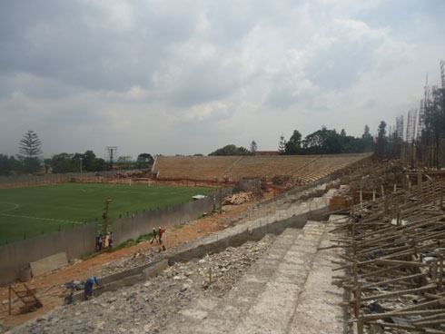 Aho abareba umupira bazajya bicara ntihararangira neza. 