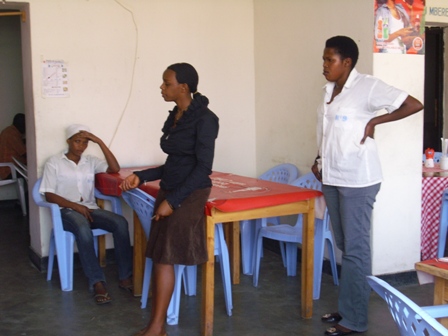 Aha bamwe mu bakozi ba Sun Restaurant bari bahagaritse imirimo bumiwe.