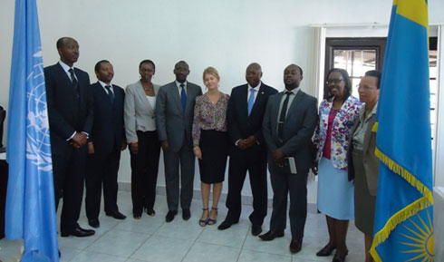 Abayobozi mu nzego zitandukanye, bitabiriye gusinya amazerano y