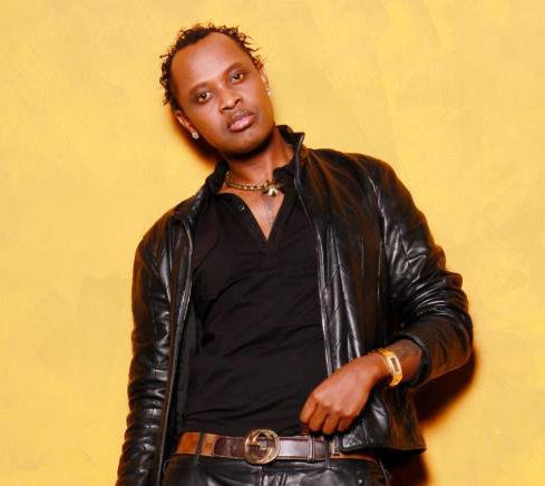 Umuhanzi nyarwanda TK uba USA.