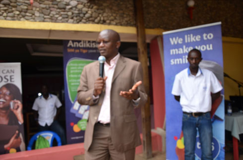 Umuyobozi w'akarere ka Rusizi ngo yabonye ibyo Tigo yakoze ari agashya mu bigo by'itumanaho bikorera i Rusizi