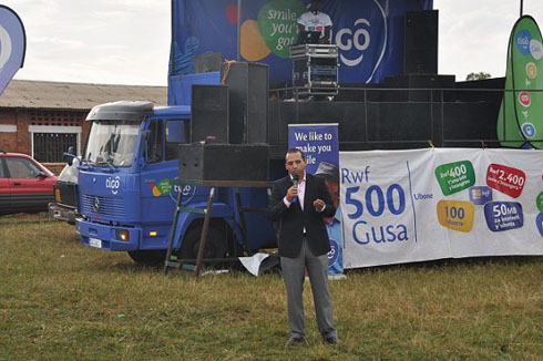 Umuyobozi mukuru wa TIGO Mister Diego Camberos avuga ko bazakomeza gufasha abaturage kugera kuri serivisi z'ikoranabuhanga.