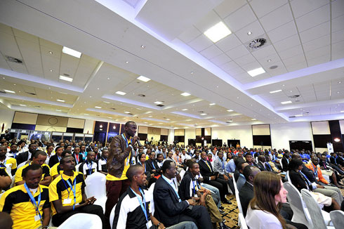 Urubyiruko rwitabiriye Transform Africa ari rwinshi.