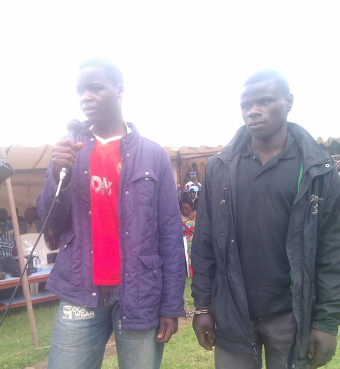Tuyisenge na Nsengiyumva bagaragarijwe abaturage bari mu bikorwa byo guhungabanya umutekano.