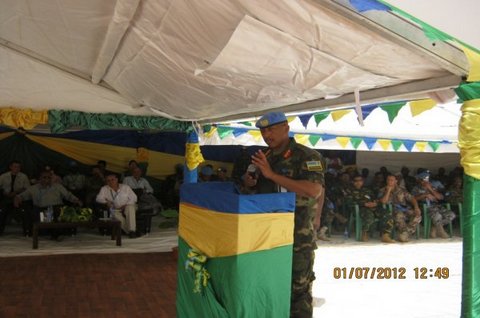 Lt Gen Nyamvumba ageza ijambo ku bitabiriye uwo muhango.