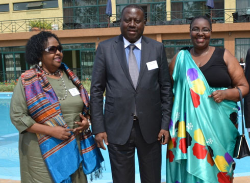 Uhagarariye HCR mu Rwanda, Minisitiri muri Congo hamwe na Minisitiri ushinzwe impunzi mu Rwanda.