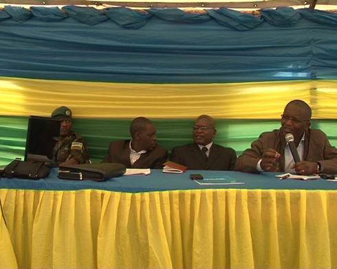 Urwego rw'umuvunyi rufatanya n'akarere mu gukemura ibibazo by'abaturage.