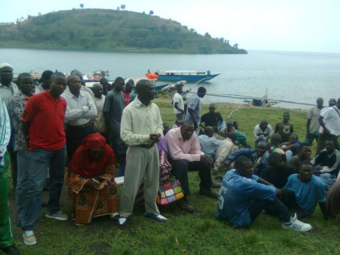 Basigaye inyuma no muri gahunda za leta zimwe na zimwe.