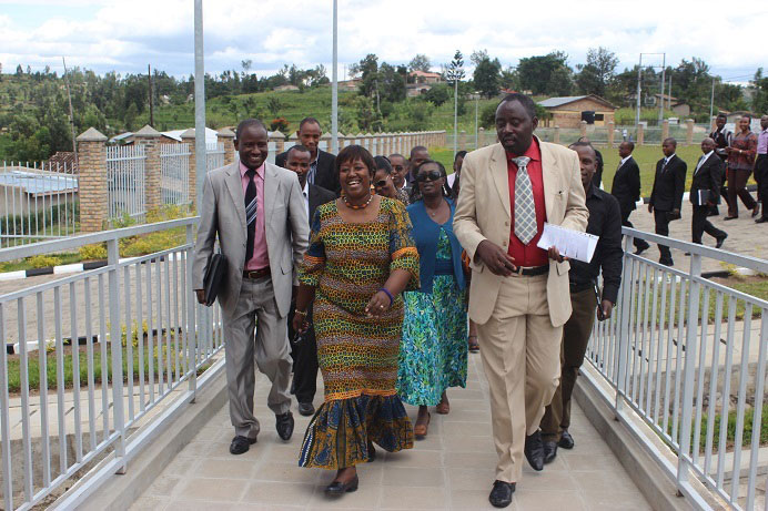 Ubwo Minisitiri Agnes Binagwaho yatemberaga mu bitaro bya Ruhango.