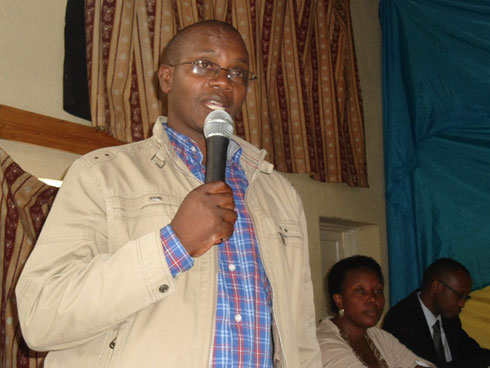 Umuyobozi w'akarere ka Muhanga wungirije ushinzwe imari ubukungu n'amajyambere. 